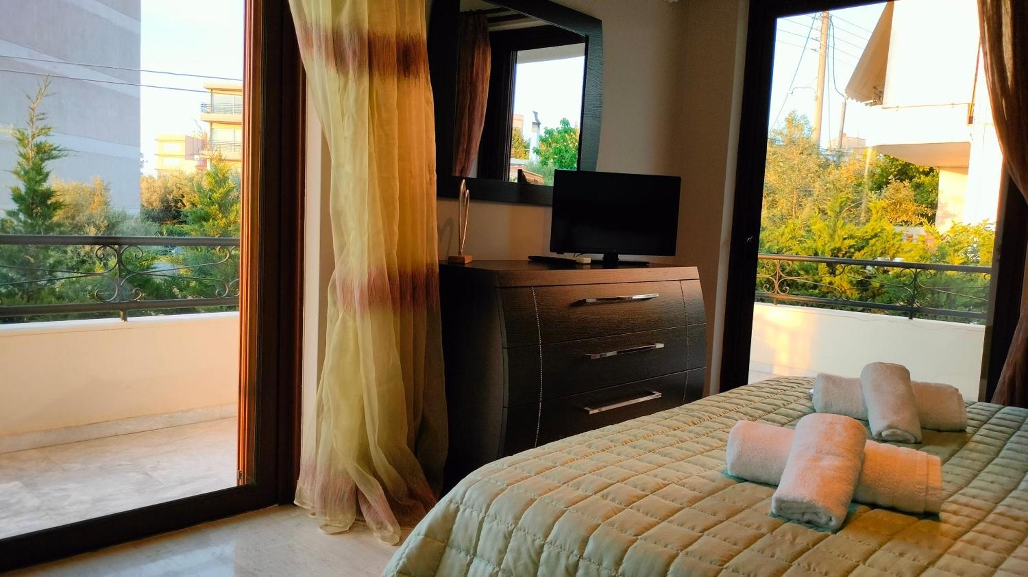 Sunrise House * Spata (East Attica)